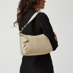 Dukes PlaceMedium Ziptop Shoulder -Fashion Bag Store h6390230 20298 1