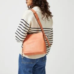 Dukes PlaceMedium Compartment Crossbody -Fashion Bag Store h6395844 19838