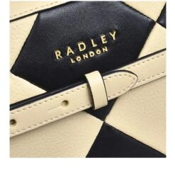 York Avenue - CheckerboardSmall Ziptop Crossbody -Fashion Bag Store h6828230 d1