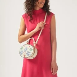 Basil Street - BroderieSmall Zip-Around Grab 7 Basil Street - BroderieSmall Zip-Around Grab -Fashion Bag Store h7852274 8041