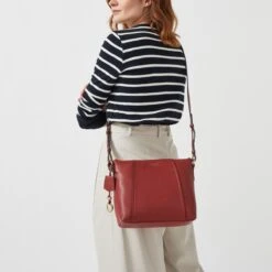 Wood Street 2.0Medium Zip-Top Cross Body -Fashion Bag Store h7875939 2481