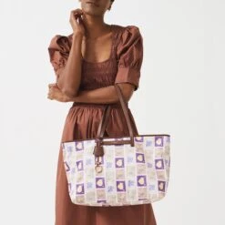 Finsbury Park - Holiday StampsLarge Zip-Top Tote -Fashion Bag Store h7958109 1320