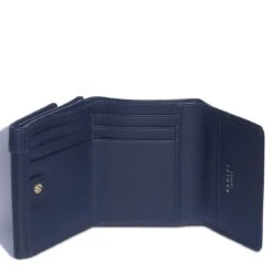 PocketsSmall Trifold Purse -Fashion Bag Store s2834401 4